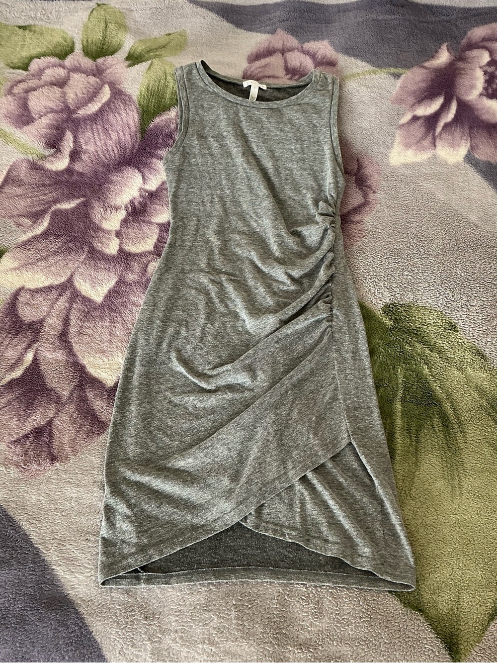 Leith Ruched Body-con Dress - Picture 2 of 10